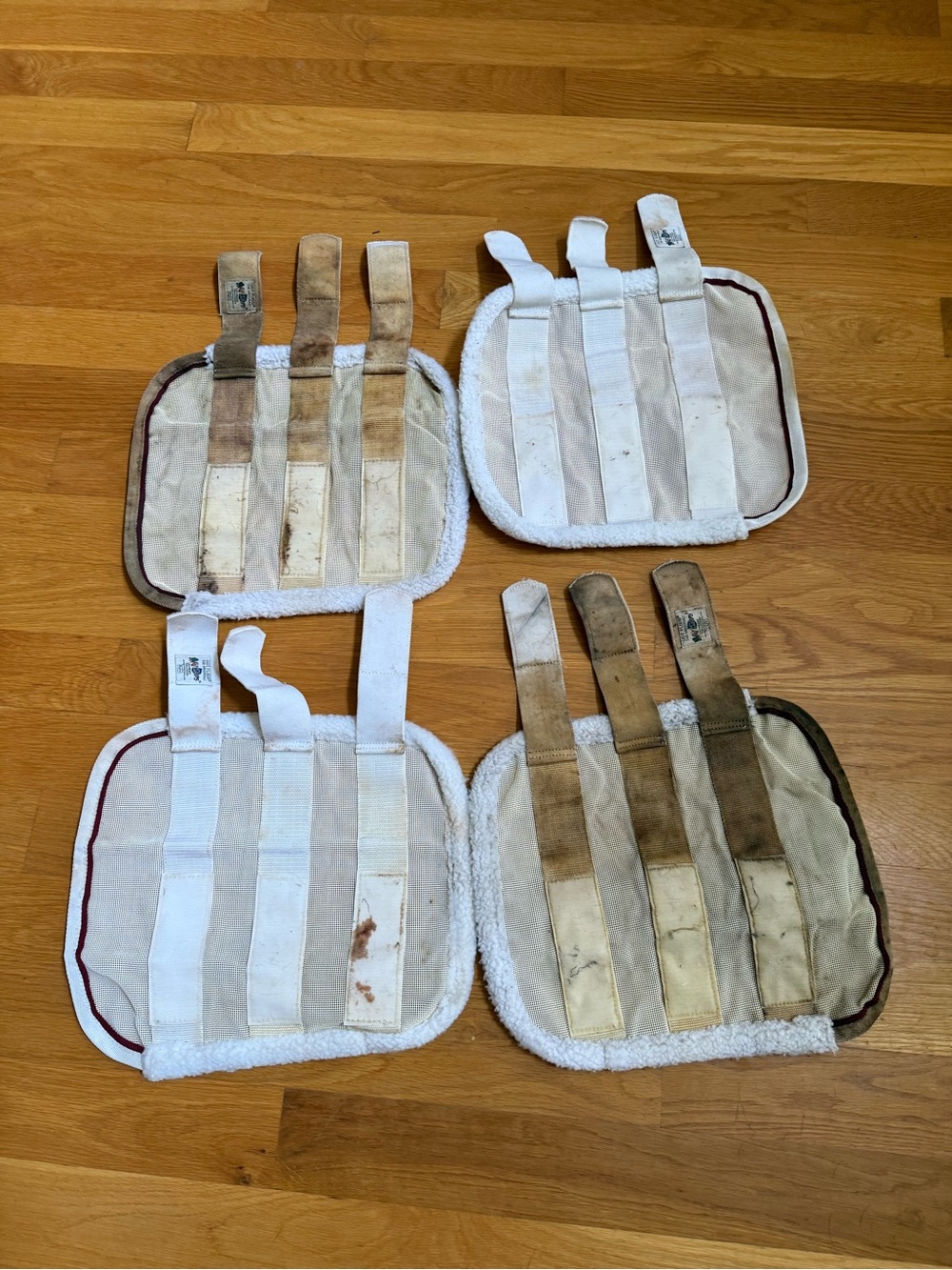 Set of 4 White Equestrian FLY WRAPS fir horses legs - Got Flies ? Original brand